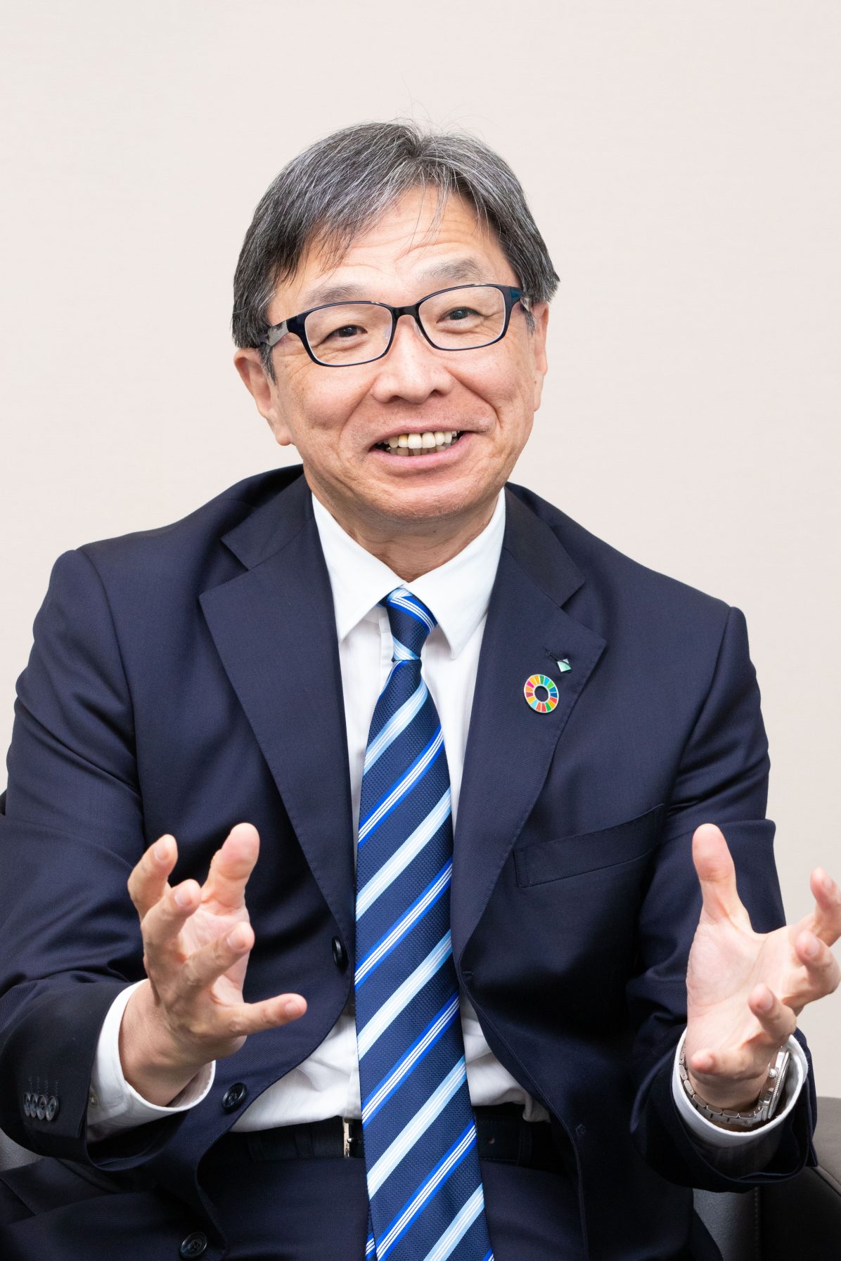 日本経済新聞社札幌支社長: 下原口徹 – YMDE
